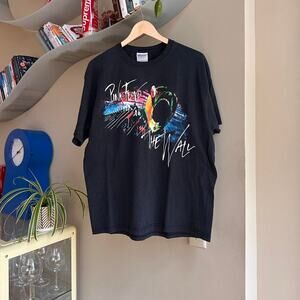 Vintage Y2K Pink Floyd "The Wall" T-shirt